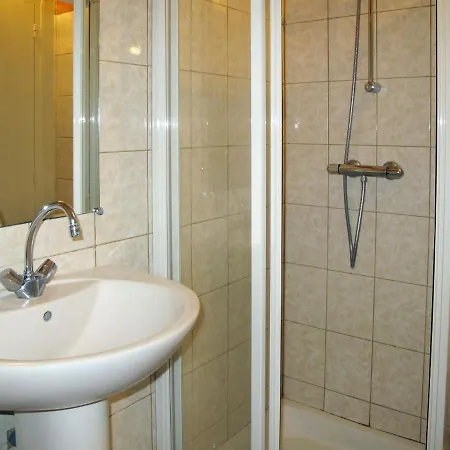 Holiday La Voisiniere No- 2 - Svy402 Vakantiehuis Savigny (Manche)